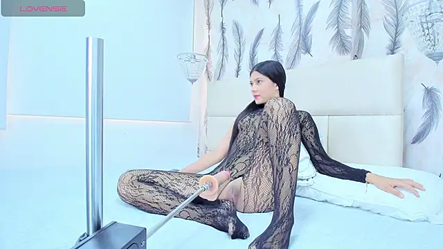 charlotsweett  online show from 14, 4, 2026