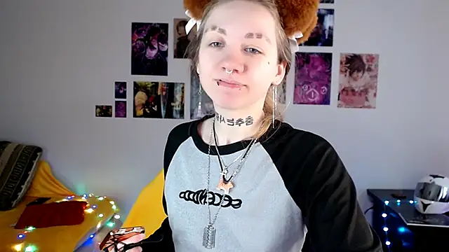 Nica Kawaii online show from 18, 4, 2026