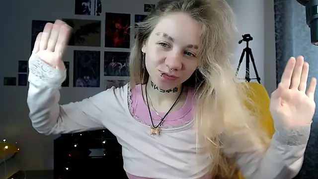 Nica Kawaii online show from 21, 4, 2026