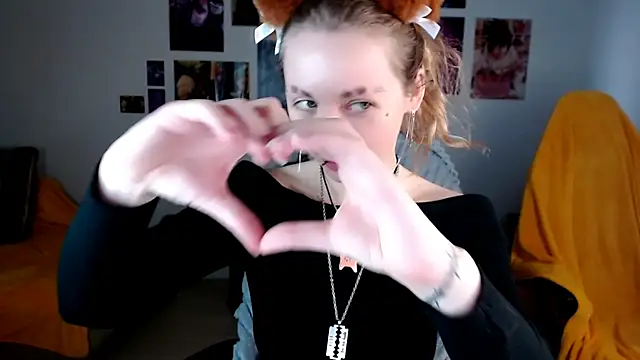 Nica Kawaii online show from 15, 4, 2026