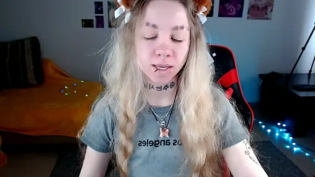 Snapshot of Nica_Kawaii chatting on 28, 4, 2026 Nica Kawaii online show from 28, 4, 2026