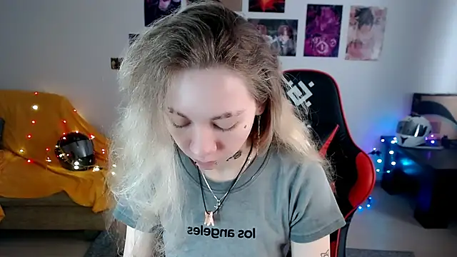 Nica Kawaii online show from 3, 4, 2026