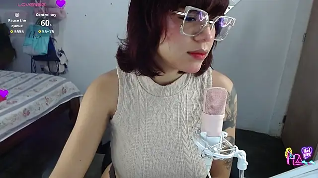 Snapshot of kinky_catalina chatting on 5, 5, 2026 kinky catalina online show from 5, 5, 2026