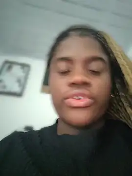 YourLiaa  online show from 6, 3, 2026