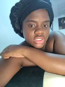 YourLiaa  online show from 20, 4, 2026