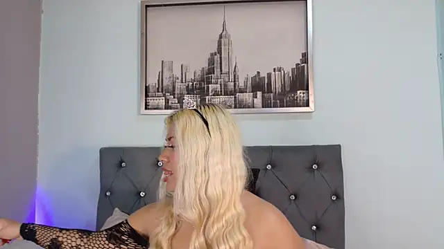 Snapshot of IvonnyBon_gh chatting on 10, 5, 2026 IvonnyBon gh online show from 10, 5, 2026