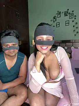 Snapshot of your_bhabhi_love chatting on 19, 7, 2026 your bhabhi love online show from 19, 7, 2026