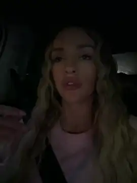 KatieCutieXooo online show from 29, 3, 2026