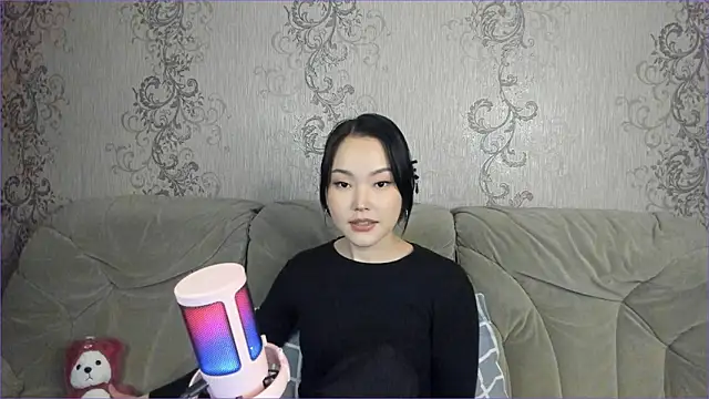 tia kaii online show from 12, 3, 2026