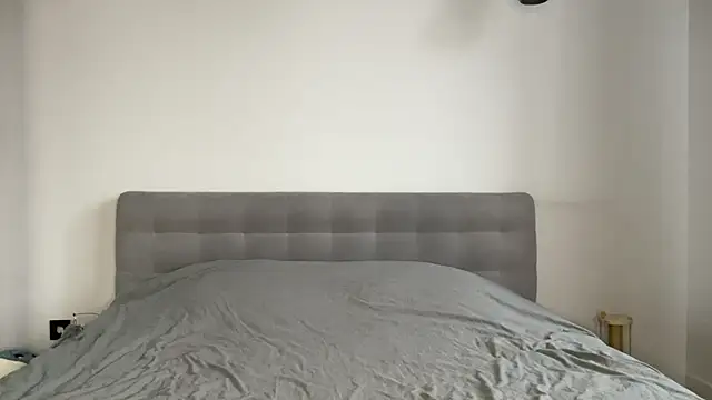 alyrasun online show from 8, 4, 2026