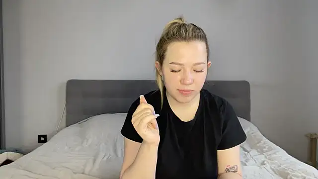 alyrasun online show from 17, 3, 2026