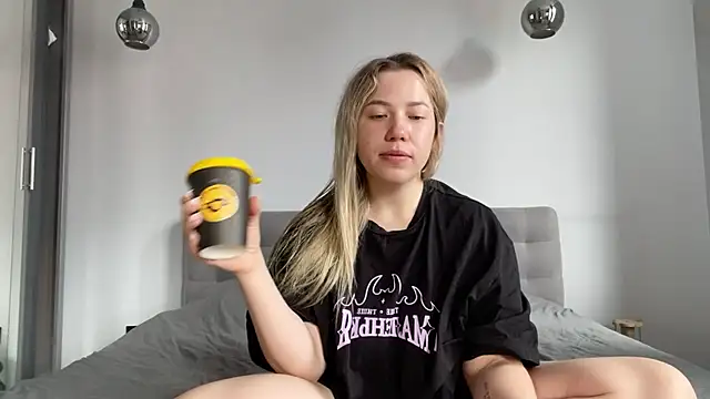 alyrasun online show from 19, 7, 2026