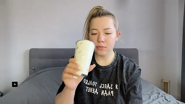 alyrasun online show from 11, 4, 2026