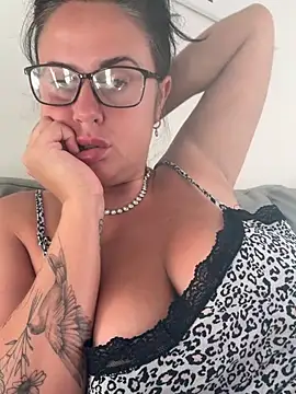 BunnyBallyX online show from 29, 6, 2026