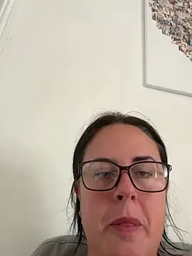 BunnyBallyX online show from 18, 6, 2026