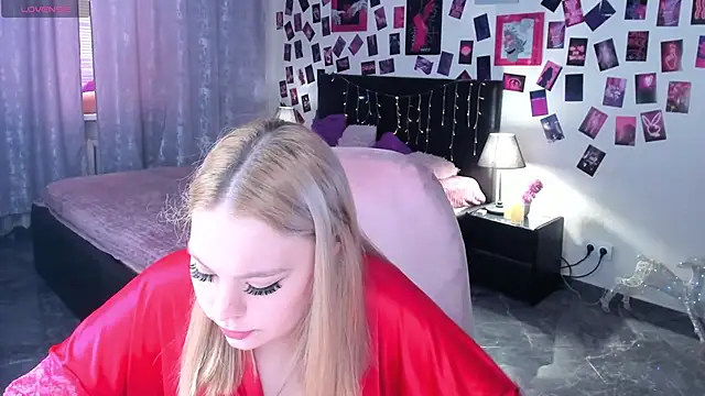 AmeliaMerris online show from 15, 4, 2026