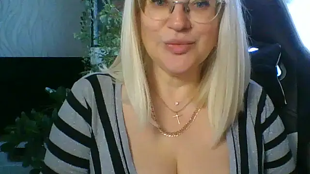 LianaSweetX online show from 1, 4, 2026