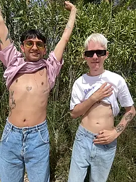 AlphaTwinks online show from 7, 4, 2026