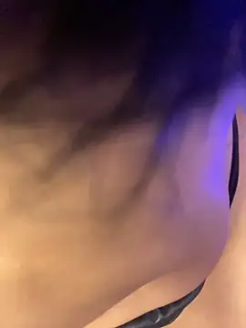 Issa pinkk online show from 24, 3, 2026