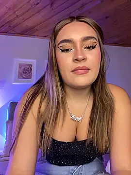 Issa pinkk online show from 22, 4, 2026