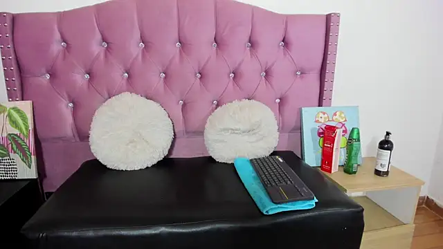 Snapshot of Liz_Grettel chatting on 6, 5, 2026 Liz Grettel online show from 6, 5, 2026