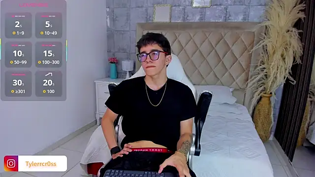 TylerCross  online show from 5, 4, 2026