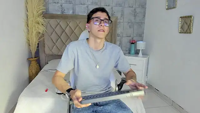 TylerCross  online show from 14, 3, 2026