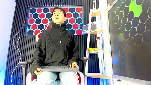 Cristopher Wild online show from 12, 4, 2026