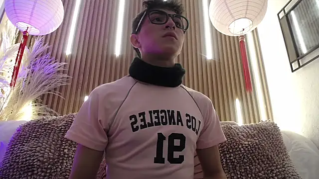 Cristopher Wild online show from 3, 4, 2026