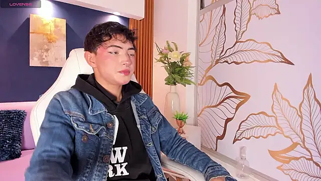 Cristopher Wild online show from 22, 3, 2026