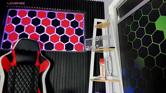 Cristopher Wild online show from 8, 4, 2026