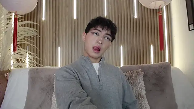 Cristopher Wild online show from 6, 4, 2026