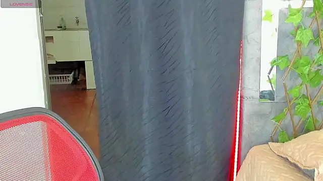 tatianasquirthot online show from 21, 4, 2026