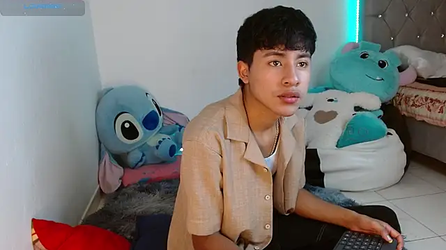 Sebas fire4 online show from 2, 4, 2026