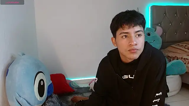 Sebas fire4 online show from 17, 4, 2026