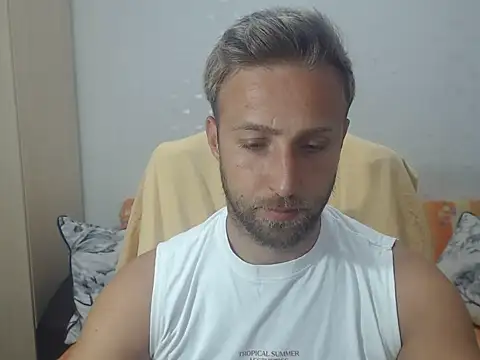 BlondEagleMuscle online show from 22, 7, 2026