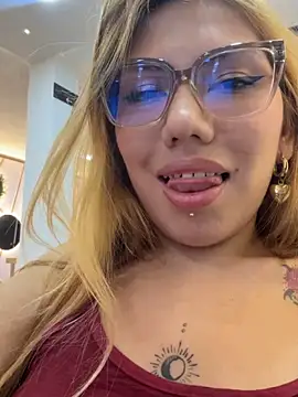 Lia Sterling online show from 22, 4, 2026