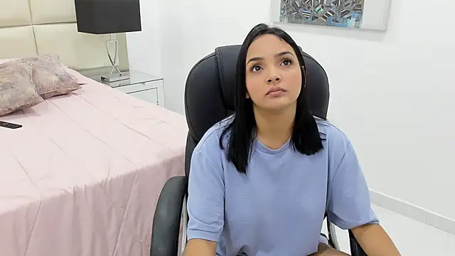 Snapshot of Chloelarsons chatting on 2, 6, 2026 Chloelarsons online show from 2, 6, 2026