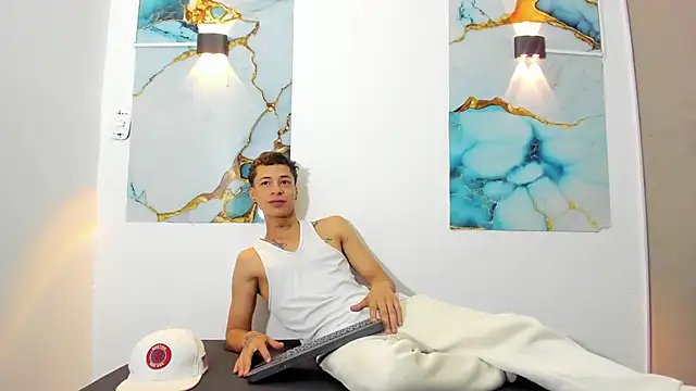 HENRY GREEN2 online show from 15, 3, 2026