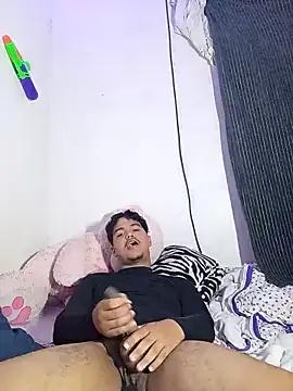 Snapshot of Motiking chatting on 8, 3, 2026 Motiking online show from 8, 3, 2026