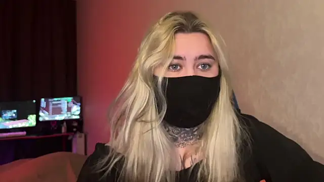 Xtoni  online show from 7, 3, 2026