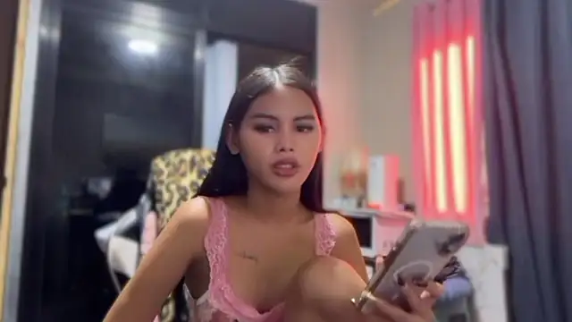 Snapshot of Princess_stellaxoxo chatting on 19, 7, 2026 Princess stellaxoxo online show from 19, 7, 2026