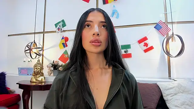 Snapshot of Cynthia1Fox chatting on 15, 6, 2026 Cynthia1Fox online show from 15, 6, 2026