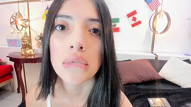 Snapshot of Cynthia1Fox chatting on 16, 6, 2026 Cynthia1Fox online show from 16, 6, 2026