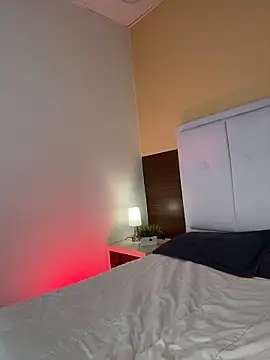 Catalinaa01 online show from 8, 4, 2026