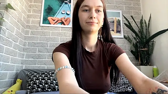 LaraDraggoo online show from 19, 3, 2026