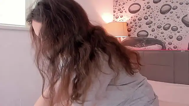 JosephineRows online show from 24, 4, 2026