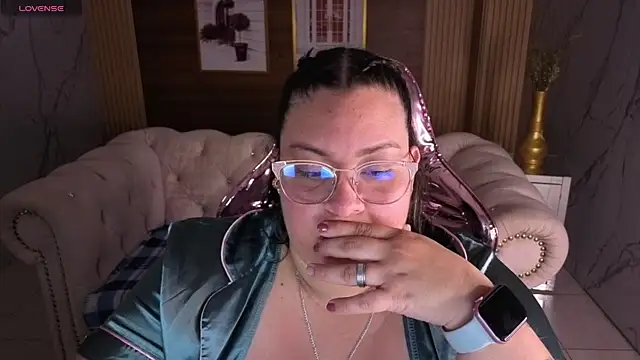 Snapshot of Astrid1_s chatting on 6, 5, 2026 Astrid1 s online show from 6, 5, 2026