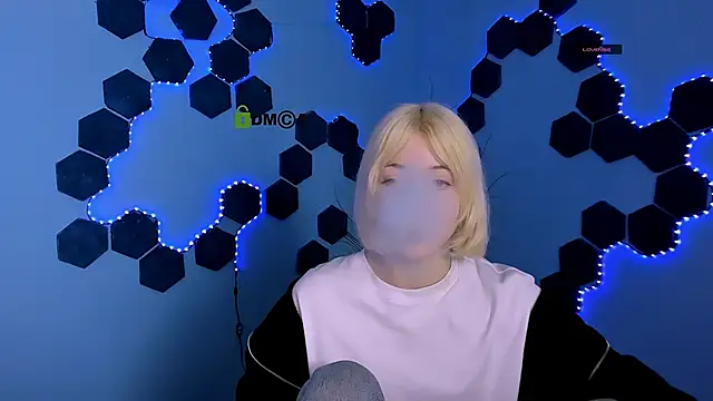  sabrina moore online show from 29, 4, 2026