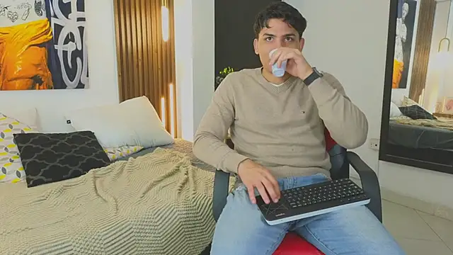 MrAdonis  online show from 22, 4, 2026